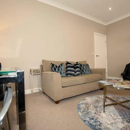 Pass The Keys Stones Throw Apartment, South Cliff, 公寓 斯卡伯勒