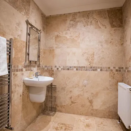 Pass The Keys Stones Throw Apartment, South Cliff, * 斯卡伯勒